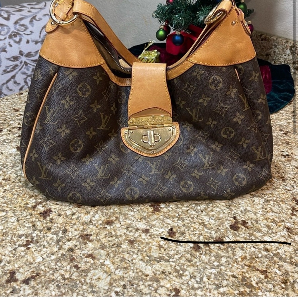 Louis Vuitton Brown Monogram
Shoulder Bag